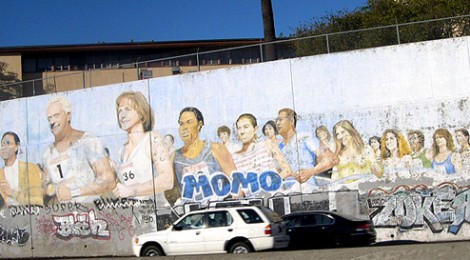 BREAKING NEWS: Creeptastic "10 Freeway LA Marathon Mural" Still There