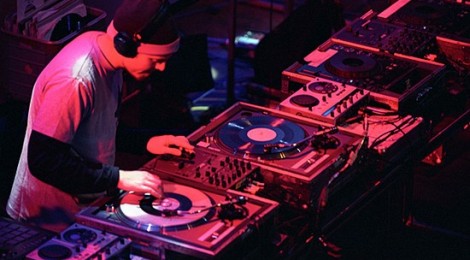 Make us a Mixtape, Win DJ Shadow Tickets