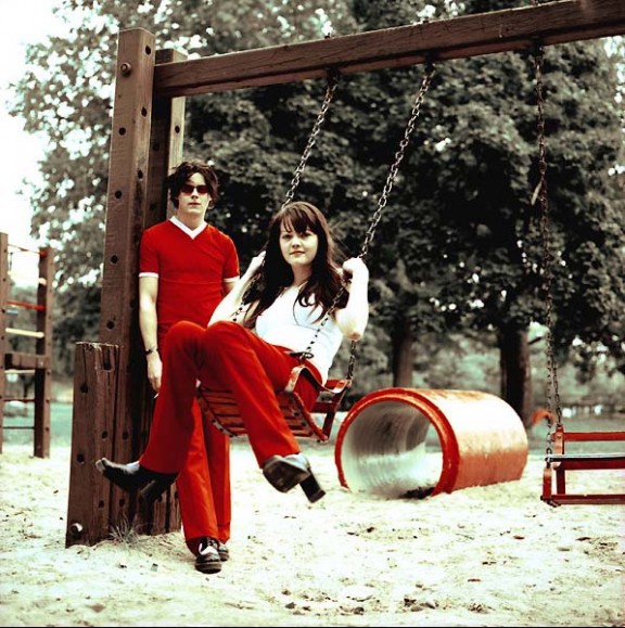Feb 02, ’11: Groundhog Does Not See Shadow; White Stripes Call It Quits